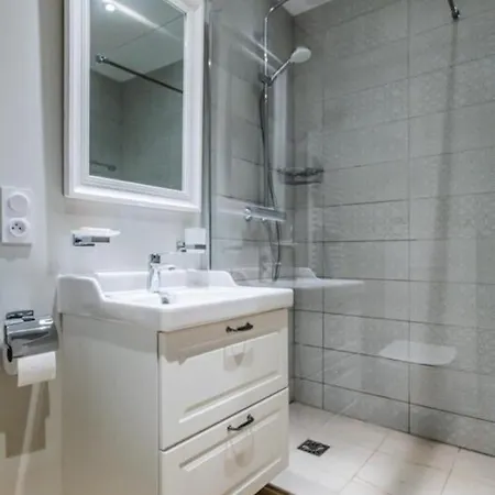 With Alcove And Balcony Part-dieu *